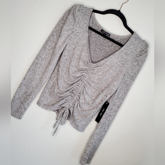 Moa Moa Gray Ruched Top - Picture 2 of 9